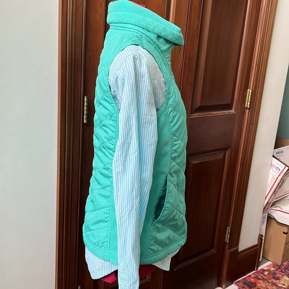 Columbia  Vest  Full zip front  3 pockets turtleneck  mint green quilted  size S - Picture 7 of 15